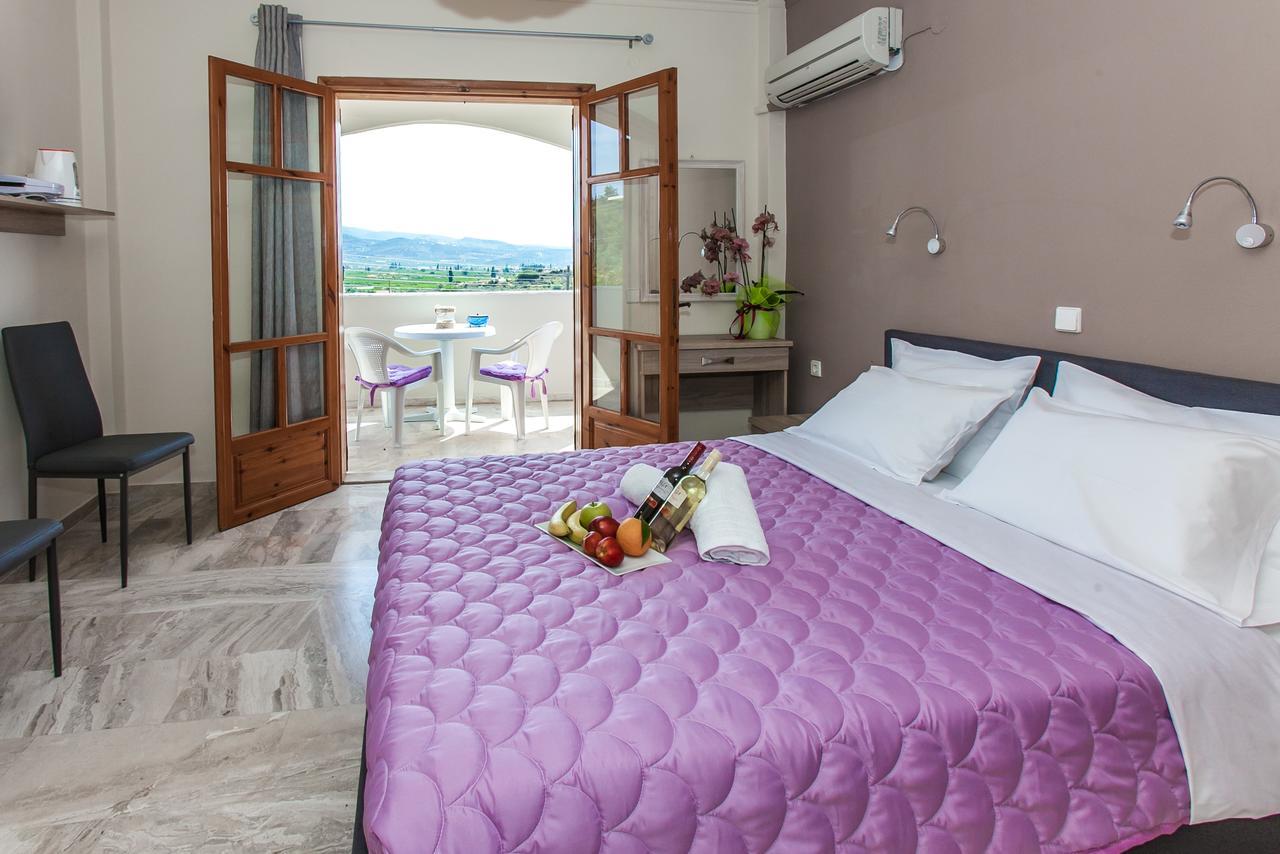 Orelia Pension Tolón Exteriör bild